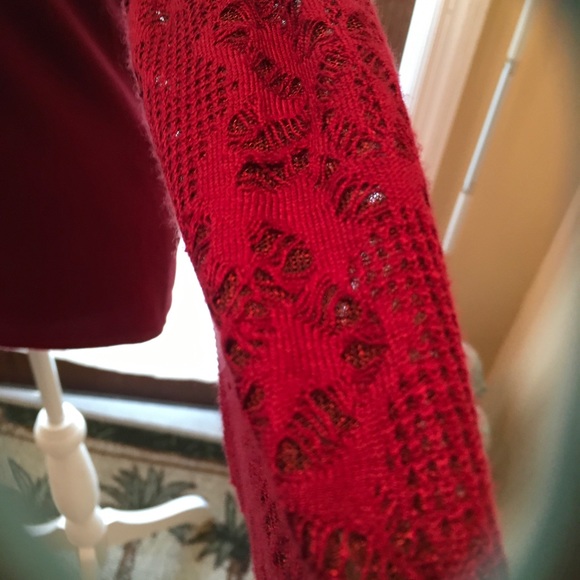 WHBM Lacey Bell Sleeve Top - Picture 5 of 8